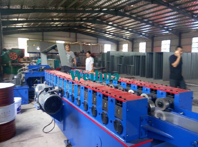 定制消火栓箱成型設(shè)備-自動生產(chǎn)線 mmexport1500359036930.jpg