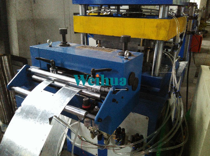 防雨箱自動(dòng)生產(chǎn)設(shè)備